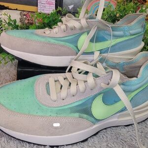 Price DROP Nike Air Max Sneakers in Mint and Blue Size 9